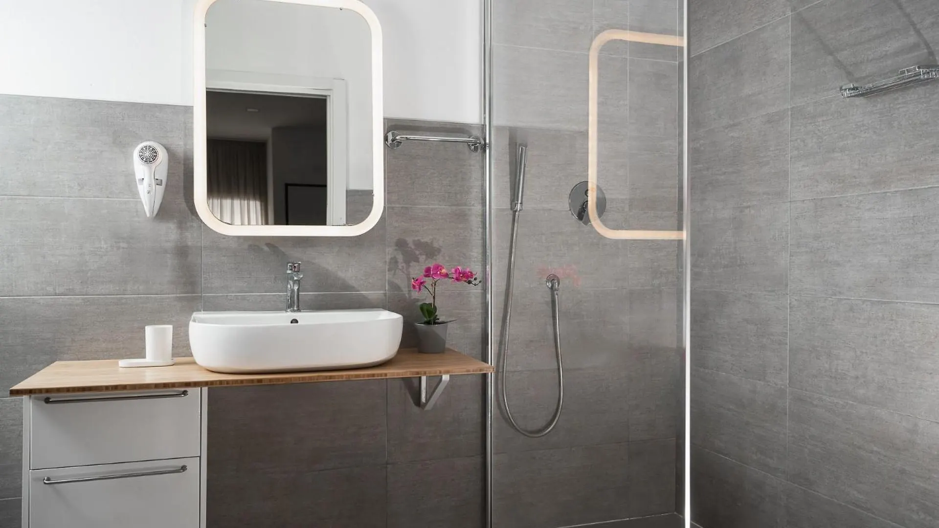 Rivabella Suite Apartments Rimini