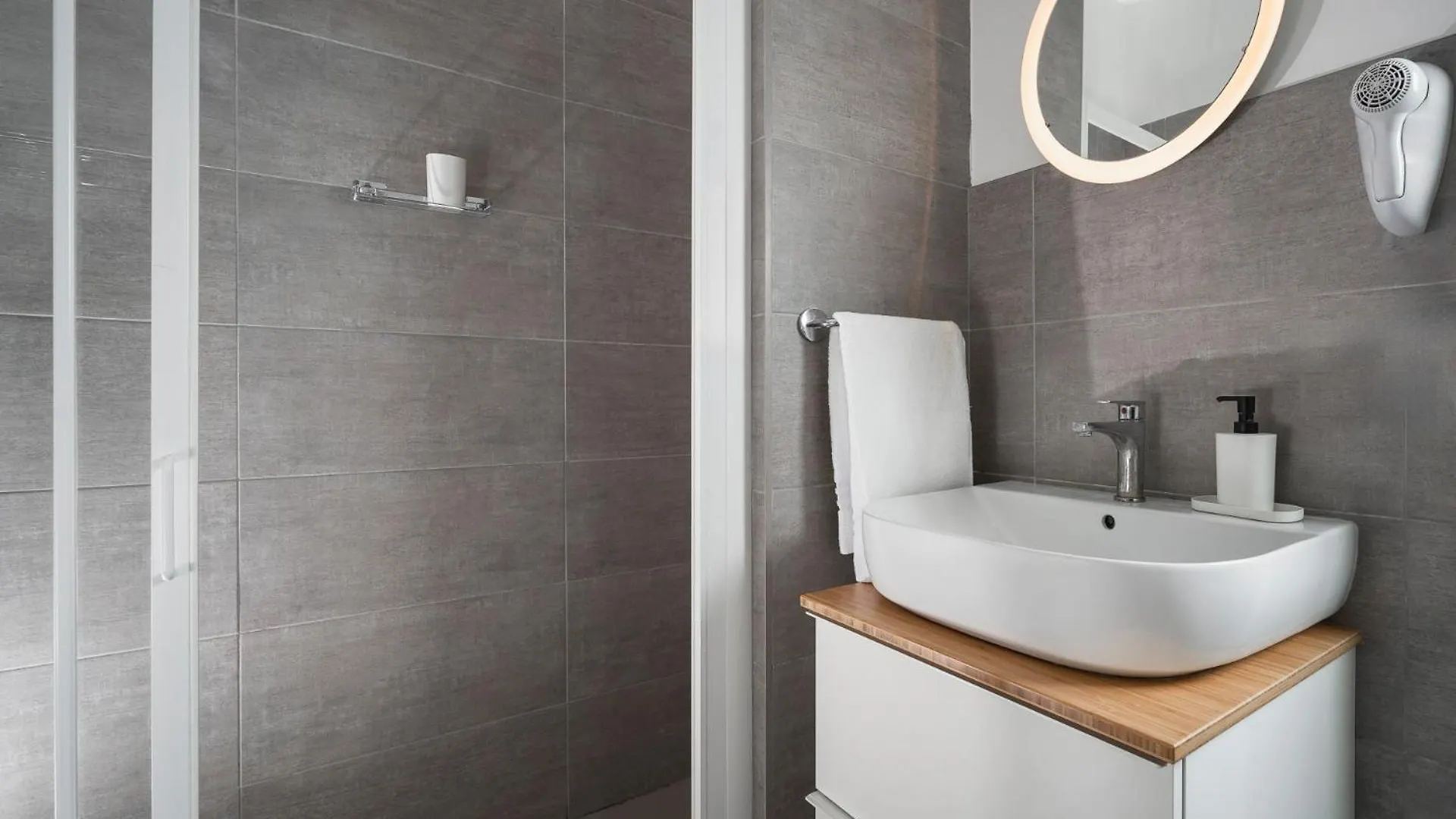 Rivabella Suite Apartments Rimini Italy